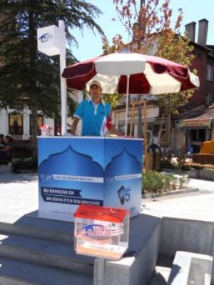 Kimse Yok Mu Derneği Çorum'da Stant Açtı