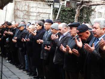 AHLATCI'NIN TEYZESİ ZEHRA ADANIR VEFAT ETTİ