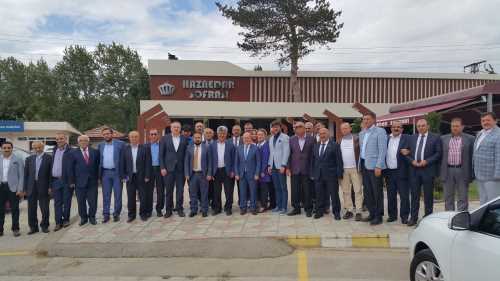 AK PARTİ'DE BÜYÜK KONGRE  ÖNCESİ İSTİŞARE VE HAZIRLIK