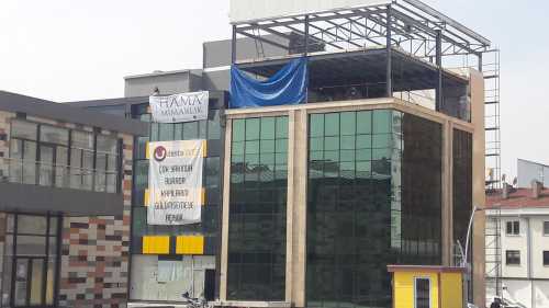 Ak Partinin taşınacağı yeni bina tekrar mühürlendi 