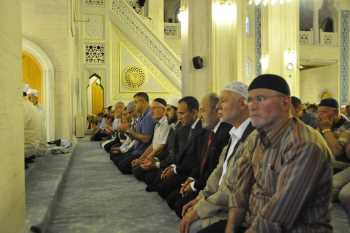 Akşemseddin Camii’nde iyilik sofrası
