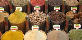 Aktarda 35 pakette 300 TL