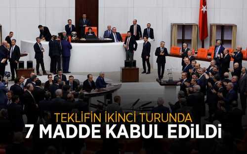 Anayasa değişikliğinin 7 maddesi kabul edildi