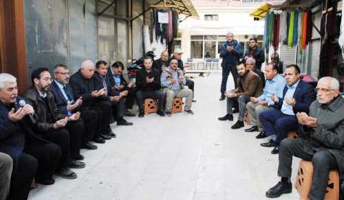 Arasta kandil duasında bir araya geldi