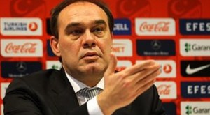 TFF Başkanı Demirören Deplasman Yasağı Kalkıyor