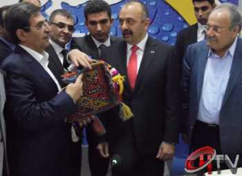 Bakan Güllüce  Engelli Eğitim Merkezinin ftar yemeğine katıldı