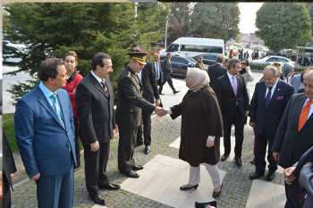 BAKAN GÜRCAN ÇORUM VALİSİ KARA'YI MAKAMINDA ZİYARET ETTİ