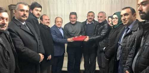 BAŞKAN KARADAĞ'DAN 15 TEMMUZ GAZİSİNE ANLAMLI ZİYARET