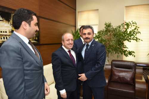 BAŞKAN KÜLCÜ HALKLA BAYRAMLAŞTI