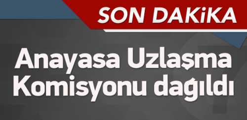 Başkanlık sistemi nedeniyle CHP Anayasa Uzlaşma Komisyonu'ndan çekildi. Komisyon üçüncü toplantısında dağıldı.