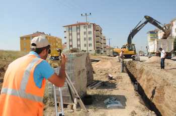 Belediye’den İpeklievler’de kanalizasyon çalışması
