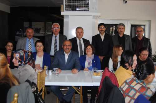 Büro Memur-Sen Çorum Şubesi, ‘8 Mart Dünya Kadınlar Günü’ nedeniyle sendika üyesi bayanlara özel bir program düzenledi.