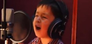 Sadece 4 yaşındaki bu müthiş yeteneğini izle