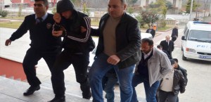 Kuyumcu Hırsızlar,Çorum'un Kargı ilçesinde son işlerinde yakayı ele verdi