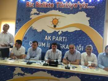 Çorum Ak Parti  Basın toplantısı yapıyor