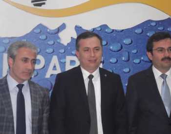 ÇORUM AK PARTİ İLÇE BELEDİYE BAŞKANLARINI TANITTI