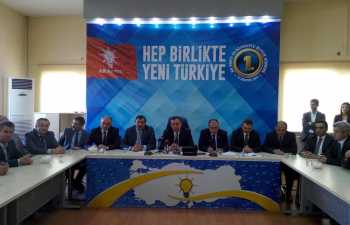 ÇORUM AK PARTİDE BAYRAMLAŞMA