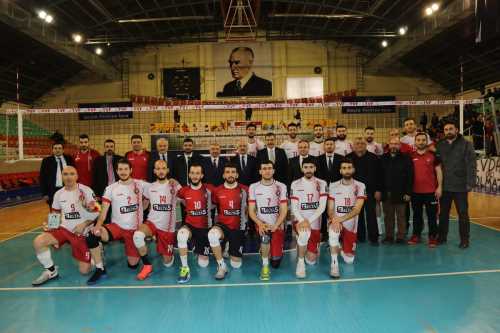 Çorum Belediye yarı final grubuna yükseldi