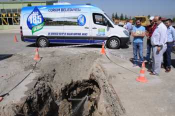 Çorum Belediyesi, su kaçaklarını bir bir önlüyor