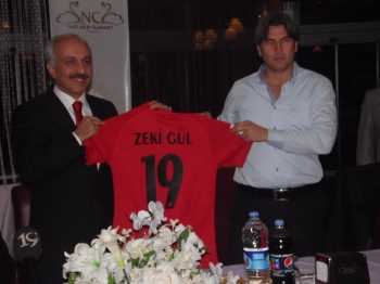 ÇORUM BELEDİYESPOR VE BASIN AKŞAM YEMEĞİNDE BİR ARAYA GELDİLER 