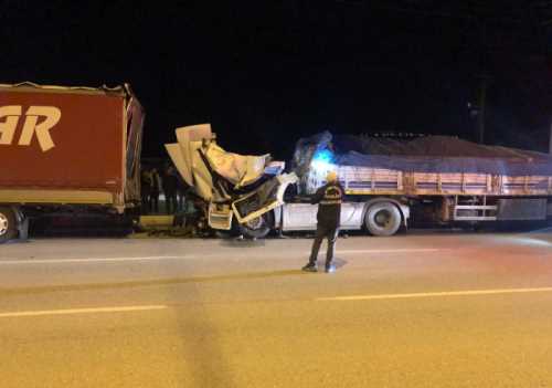 Çorum'da iki Tır çarpıştı 1 ölü 