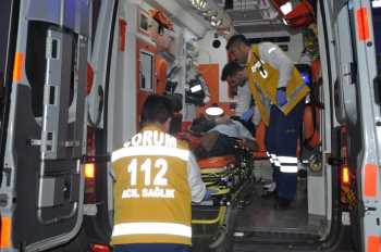 Çorum'da Kahvehane önünde silahlı saldırıya uğradılar