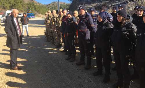 Çorum'da Kayıp genci 50 kişilik ekip arıyor