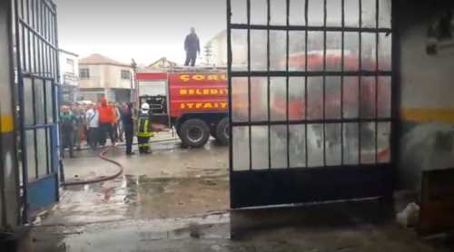 ÇORUM KÜÇÜK SANAYİ SİTESİNDE ÇIKAN YANGIN KORKUTTU