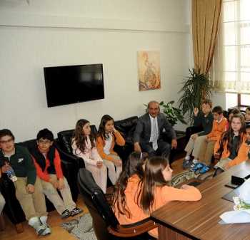 ÇORUM PINAR KOLEJİ ÖĞRENCİLERİNDEN BELEDİYE’YE ZİYARET