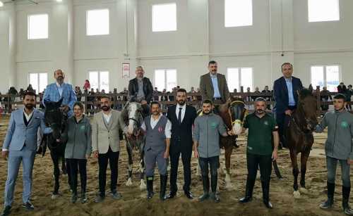 Çorum Protokolü Ata bindi