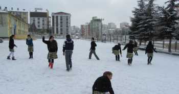 ÇORUM'UN KARLA TANIŞTIĞI GÜN