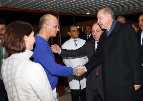 Deniz Baykal hastaneye kaldırıldı Yoğun bakımda