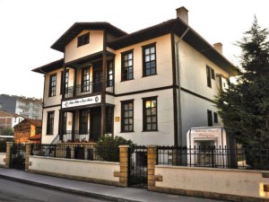 “KADIN EMEĞİ TEŞHİR VE SATIŞ REYONU” AÇILDI