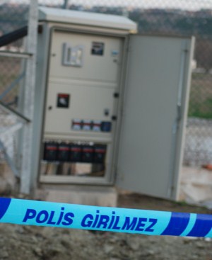 TRAFODA ÇALIŞMA YAPARKEN ÖLDÜ