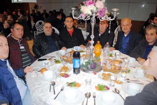 Elektrikçiler birlik yemeğinde buluştu