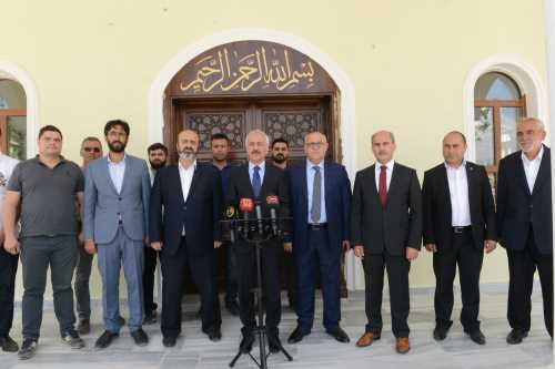 Erzurum Dede Türbesi’ni baştan aşağıya yeniledi