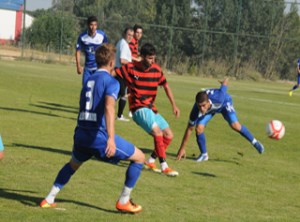 BELEDİYE SPOR ÖZEL MAÇTA VASAT FUTBOL SERGİLEDİ