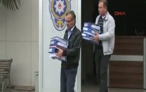 Sahte Evraklarla Kiralıkı Otomobilleri Satan Çete Çökertildi