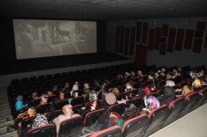 Hanımlar Kelebeğin Rüyasını izledi