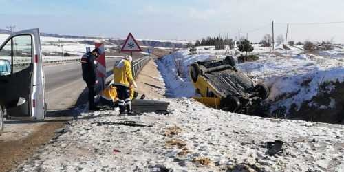 Feci Kazada Sürücüsü Hayatını Kaybetti, 2 Ağır Yaralı var