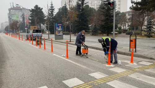 Gazi Caddesine bisiklet yolu yapılıyor