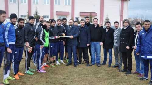 GENÇ MÜSİAD’DAN ÇORUM BLDY SPORLU FUTBOLCULARA DESTEK