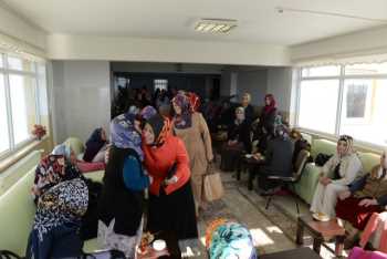 Hatice Külcü huzurevinde bayramlaştı