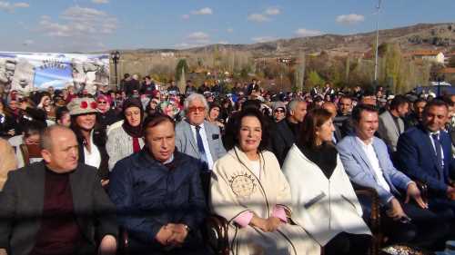 HÜLYA KOÇYİĞİT ÇORUM'DA