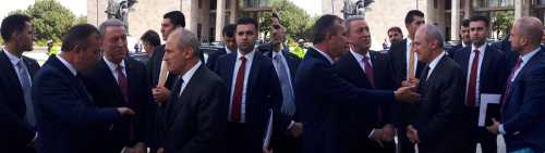 İki Bakanı bir arada yakaladı