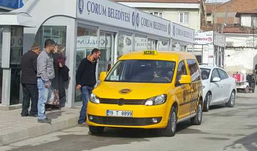 İlksen Ceritoğlu Kurt,Meclis taksiyle halkın nabzını tuttu