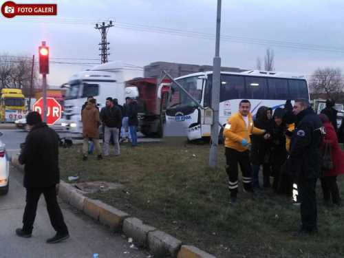 İSKİLİP KAVŞAĞINDA TRAFİK KAZASI