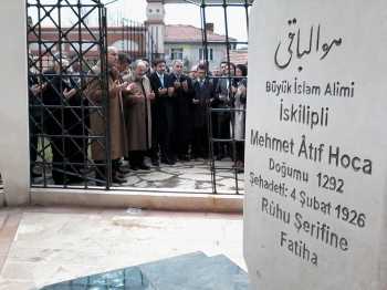 İskilipli Atıf Hoca 89.Yılında  mezarı başında anıldı