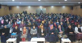 KADIN HAYATIN BAŞROL OYUNCUSUDUR