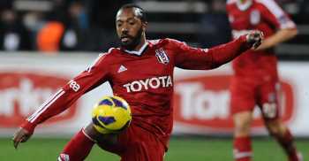 Kara Kartal'ın Portekizli yıldızı Manuel Fernandes kaçırdığı golle bekleneni veremedi